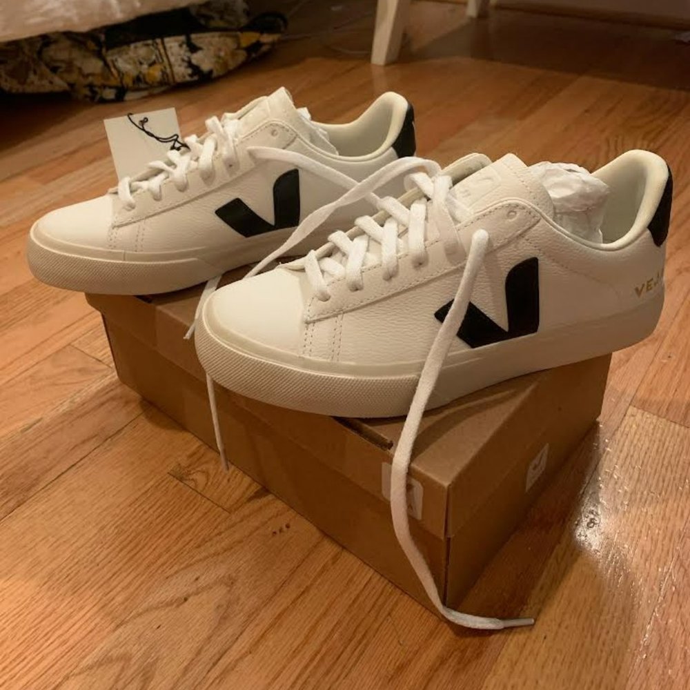 Veja Campo Sneakers Black/White Unworn Size 8 US/38 EU